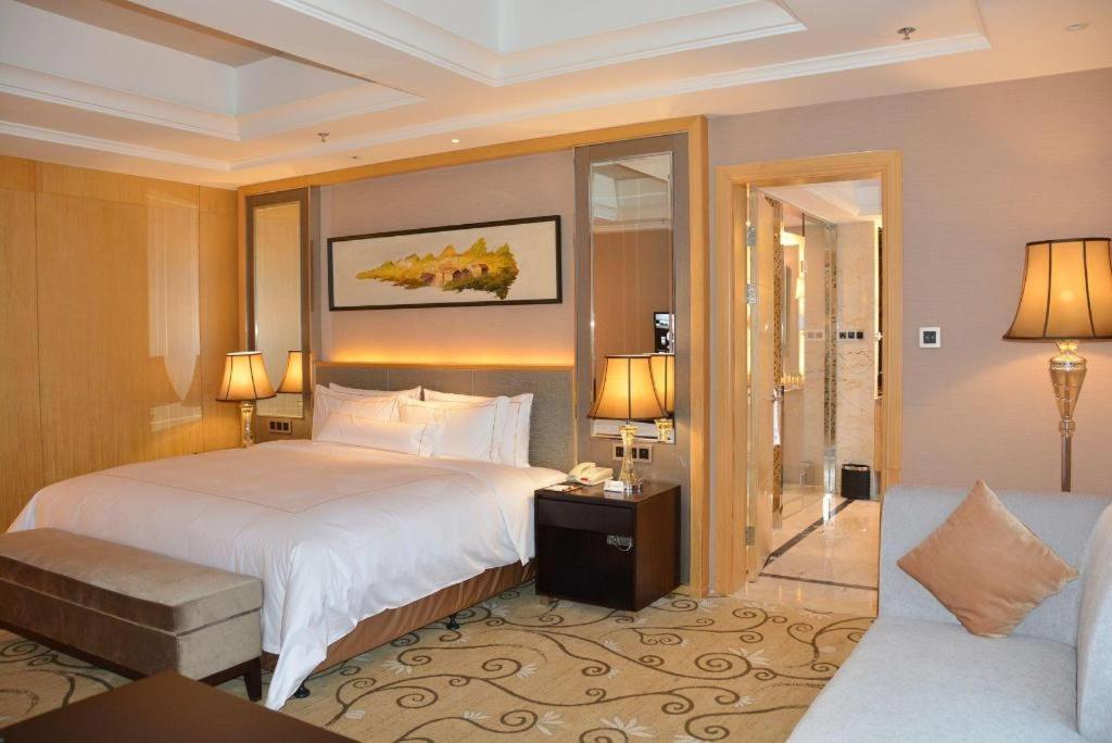 วินด์แฮม แกรนด์ พลาซา รอยัล มิงฟา จางโจว Hotel Zhangzhou ภายนอก รูปภาพ
