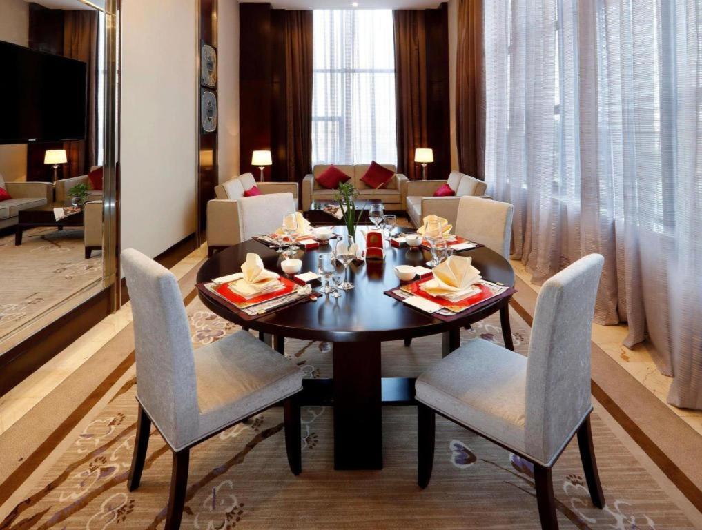 วินด์แฮม แกรนด์ พลาซา รอยัล มิงฟา จางโจว Hotel Zhangzhou ภายนอก รูปภาพ
